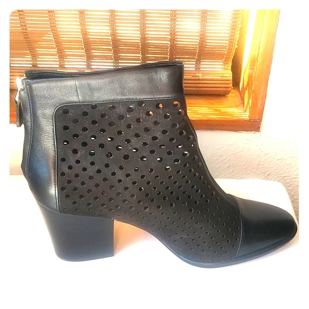 Ankle height Rebecca Minkoff size 10 NEW